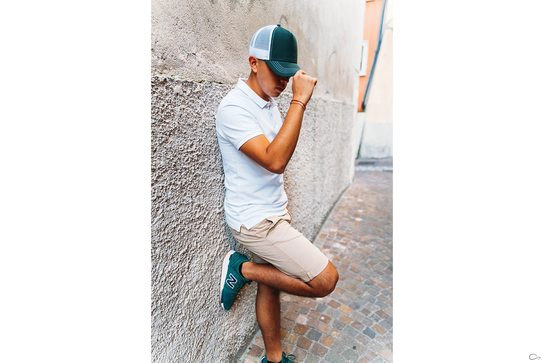 WHITE BURGUNDY BLACK-5